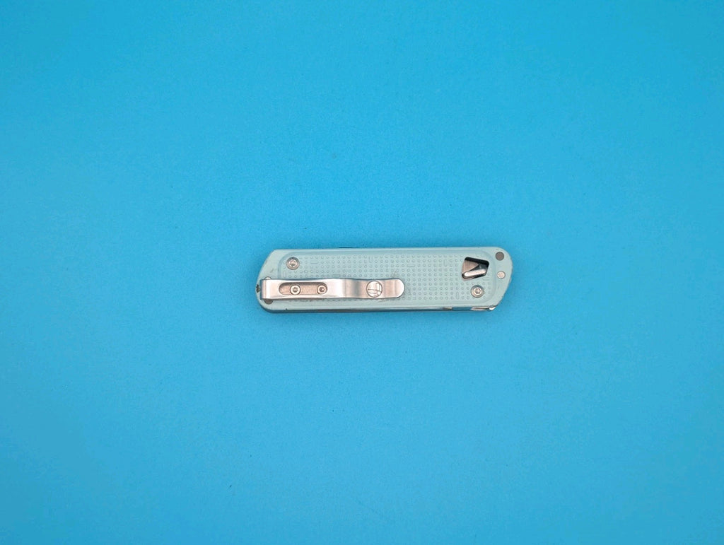 Leatherman FREE T4 Pocket Knife Multi-tool! Teal! RETIRED!