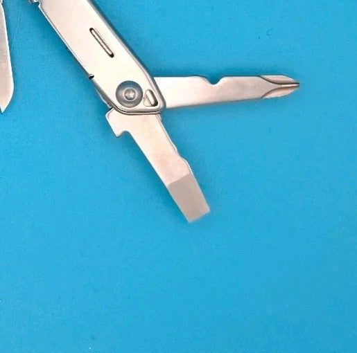 LEATHERMAN WINGMAN MULTI-TOOL! FAST SHIPPING! WITH SHEATH!