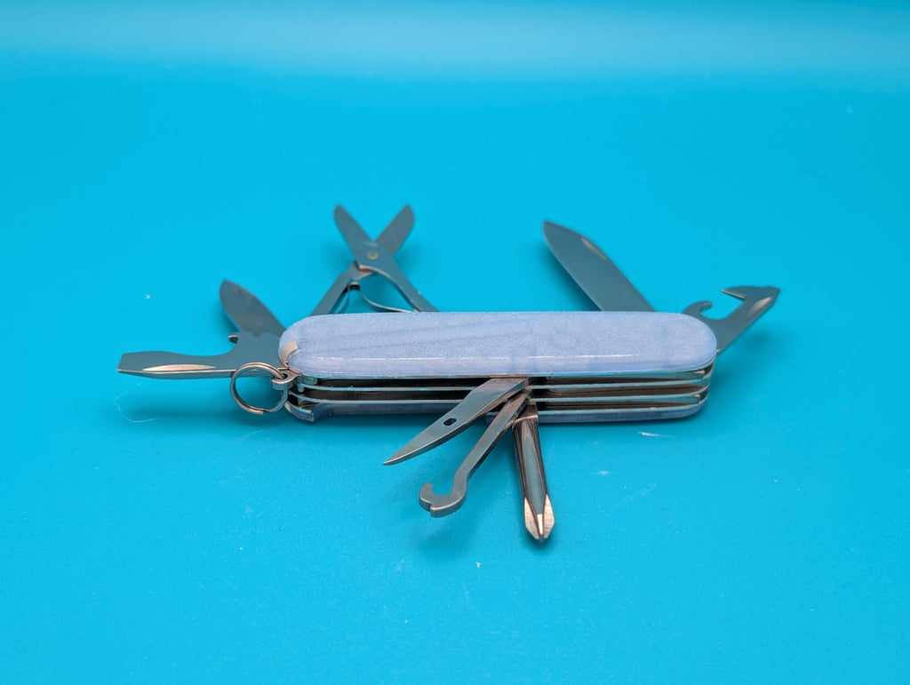 Victorinox Super Tinker Swiss Army Knife! Firefly Blue Glow in the Dark!