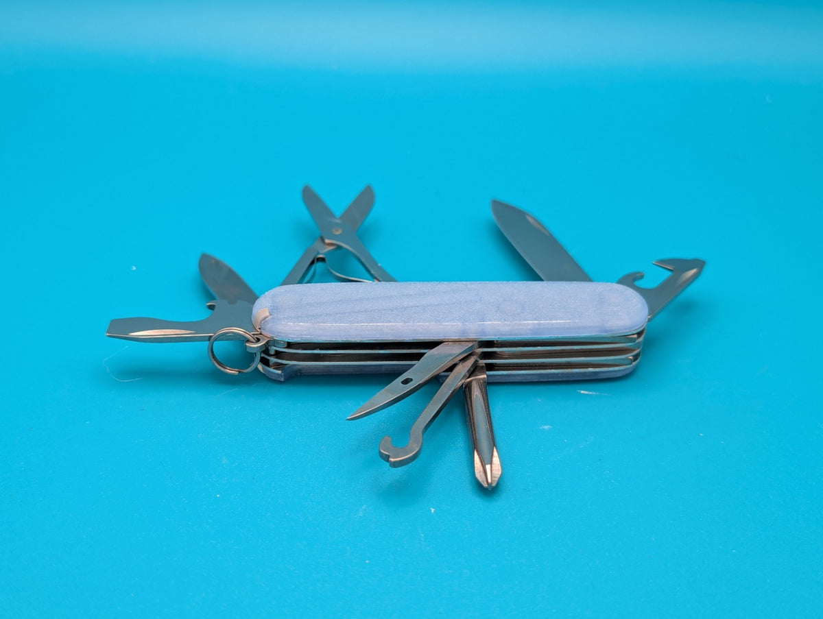 Victorinox Super Tinker Swiss Army Knife! Firefly Blue Glow in the Dark!