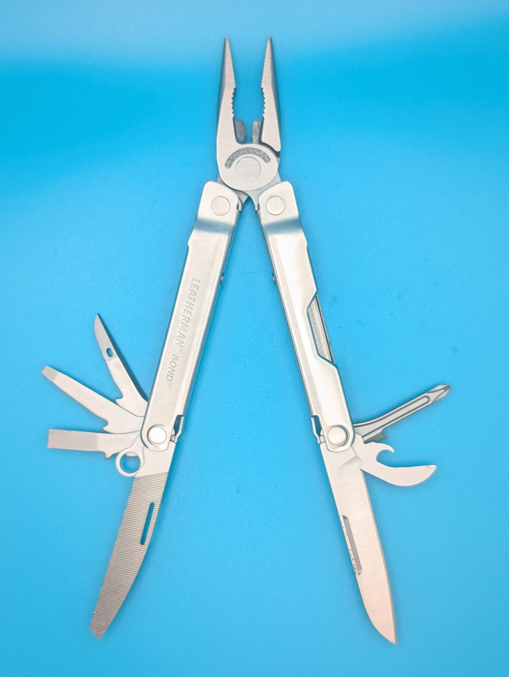 LEATHERMAN Bond Multitool, Stainless Steel Everyday Tool! *FRITO LAY*
