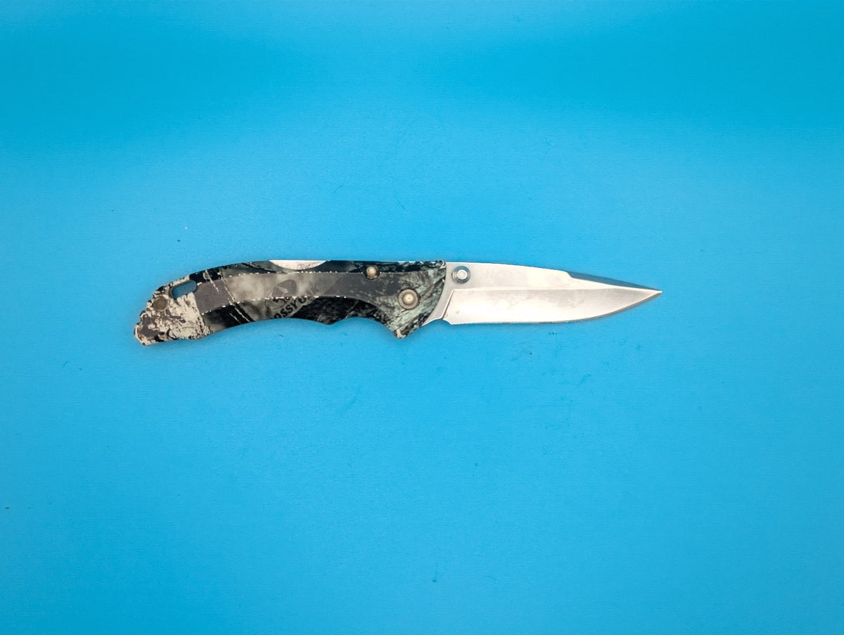 Buck USA Camo 284 Folding Pocket Knife!
