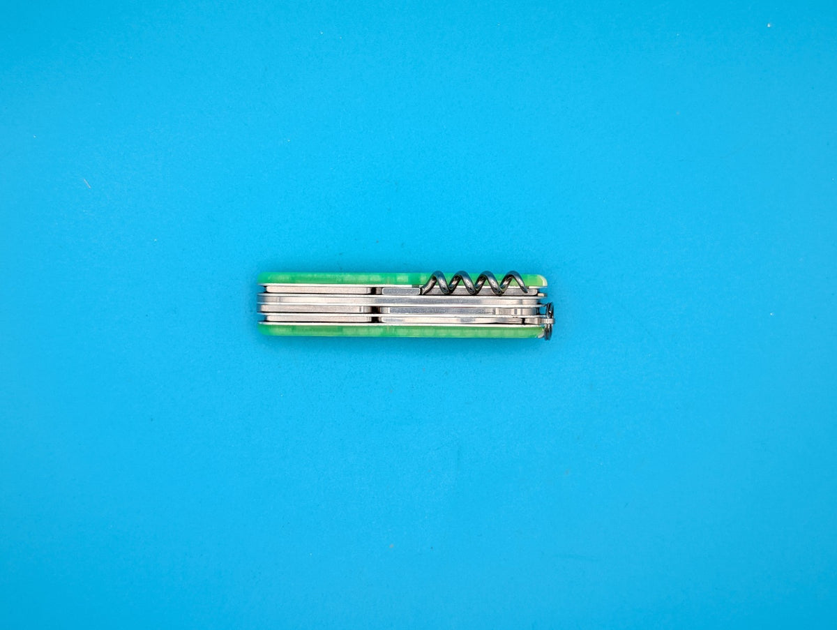 Victorinox Huntsman Firefly Green Glow in the Dark Swiss Army Knife Multi Tool!