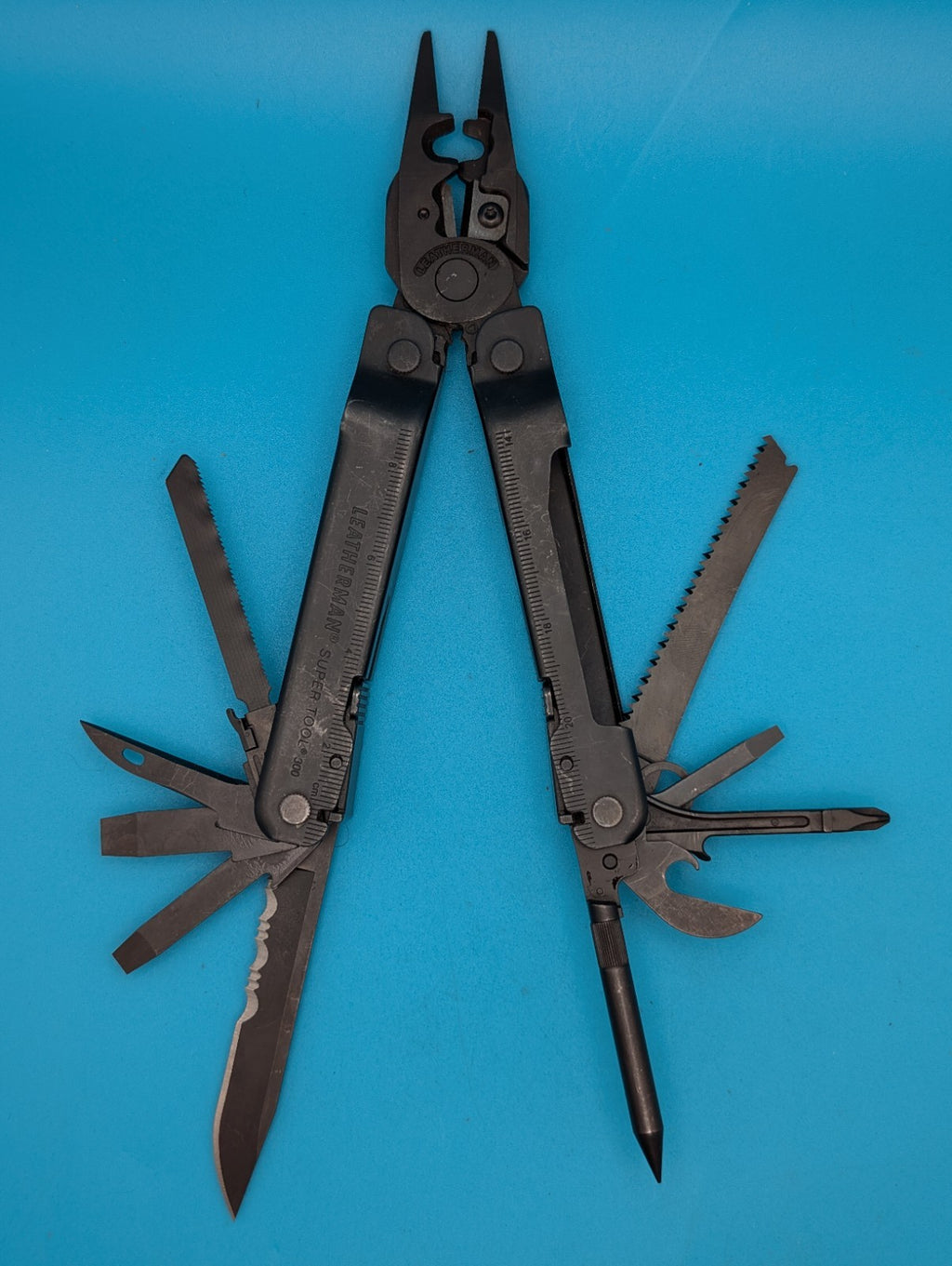 Leatherman Super Tool 300 Multi-tool Pliers! BLACK OXIDE!