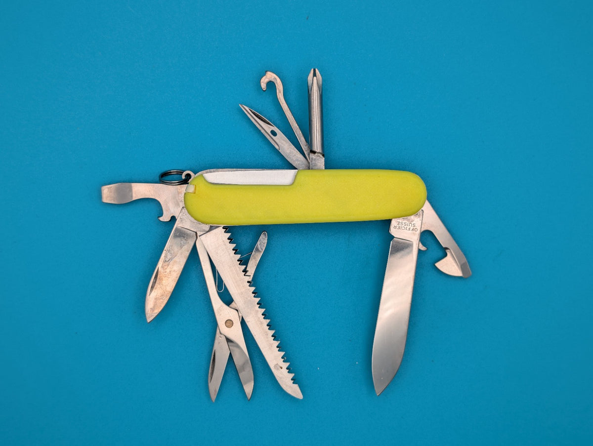 CUSTOM VICTORINOX FIELDMASTER GLOW IN THE DARK BLUE & YELLOW SWISS ARMY KNIFE!