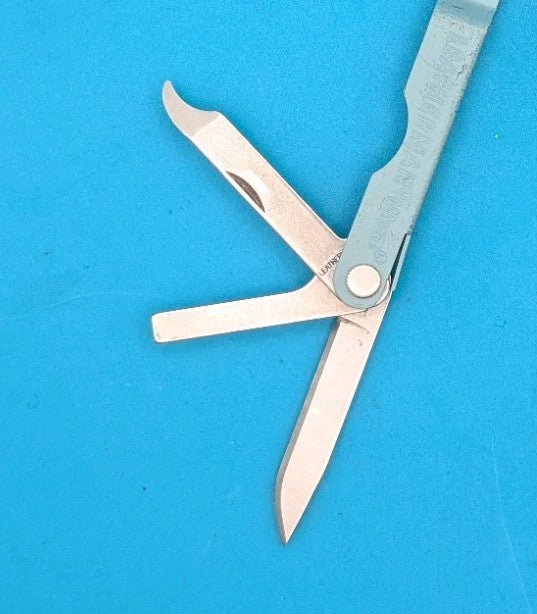 Leatherman Micra Multi-Tool, Knife, Scissors, Key Ring, Teal Blue!