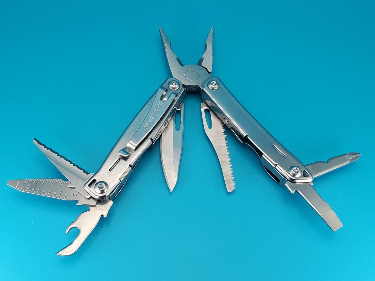 Leatherman Sidekick Multi-Tool, Knife, Pliers, Saw, Stainless! WITH SHEATH!