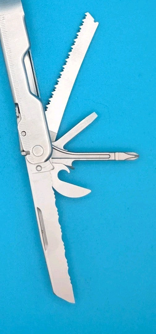 Leatherman Stainless Steel Super Tool 300 Multitool!