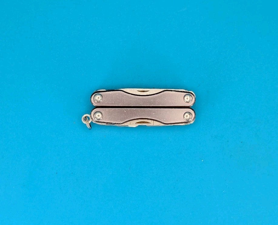 Leatherman Squirt S4 Multi-Tool, Key Ring, Retired, GRAY!