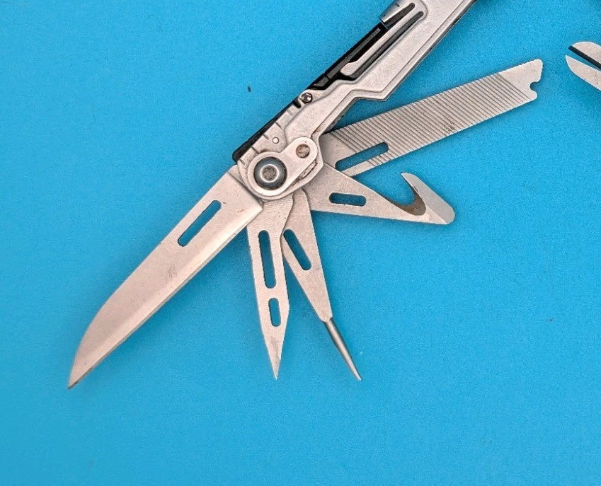 SOG PowerPint Tool Compact Lightweight Silver Multi-Tool!