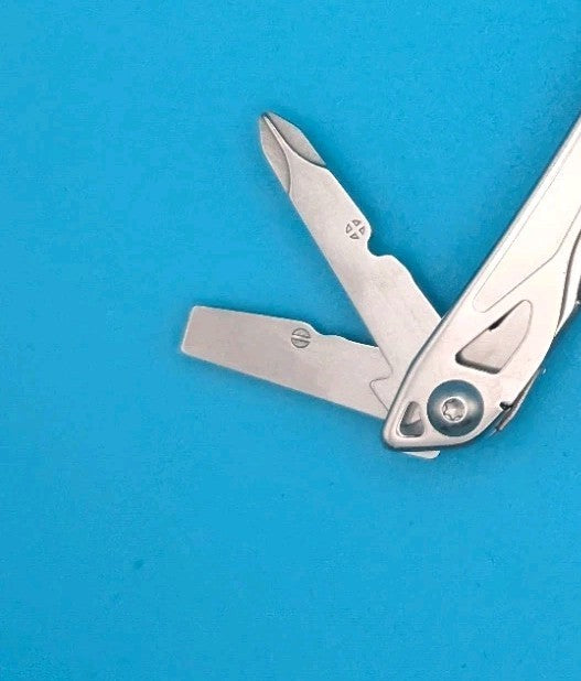LEATHERMAN WINGMAN MULTI-TOOL! FAST SHIPPING!