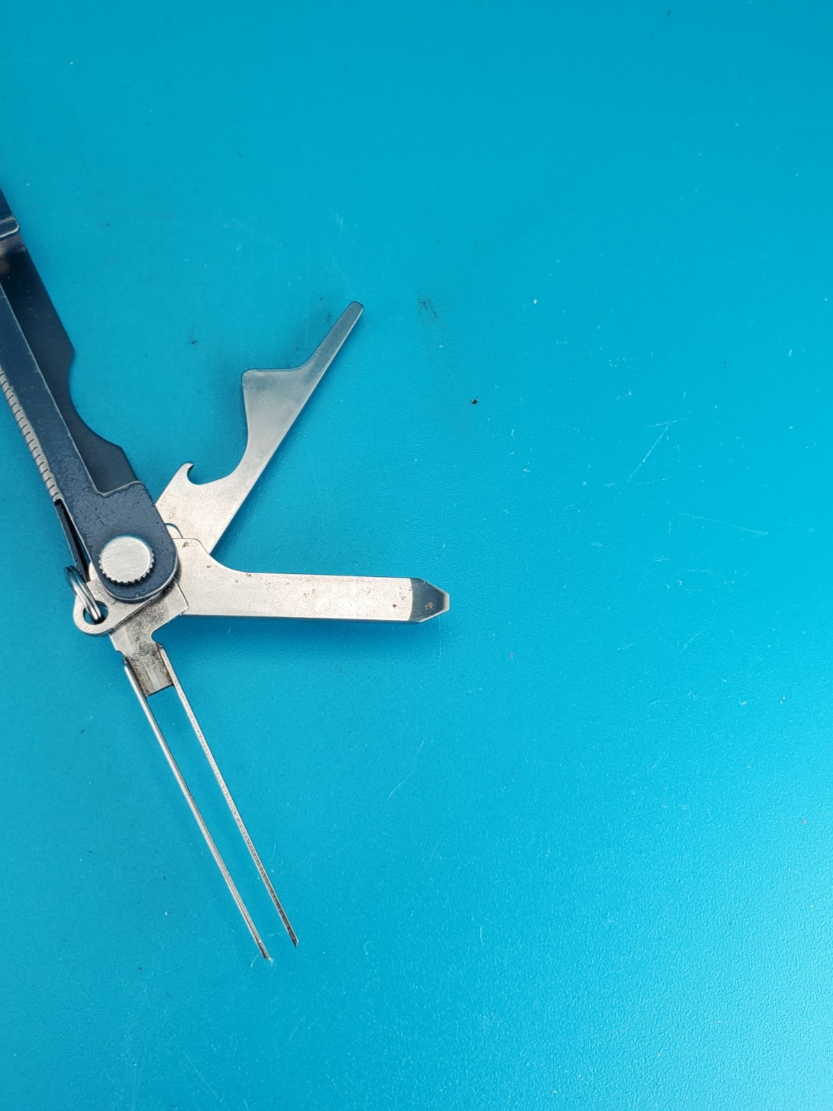 Leatherman Micra Multi-Tool, Knife, Scissors, Key Ring, Blue!