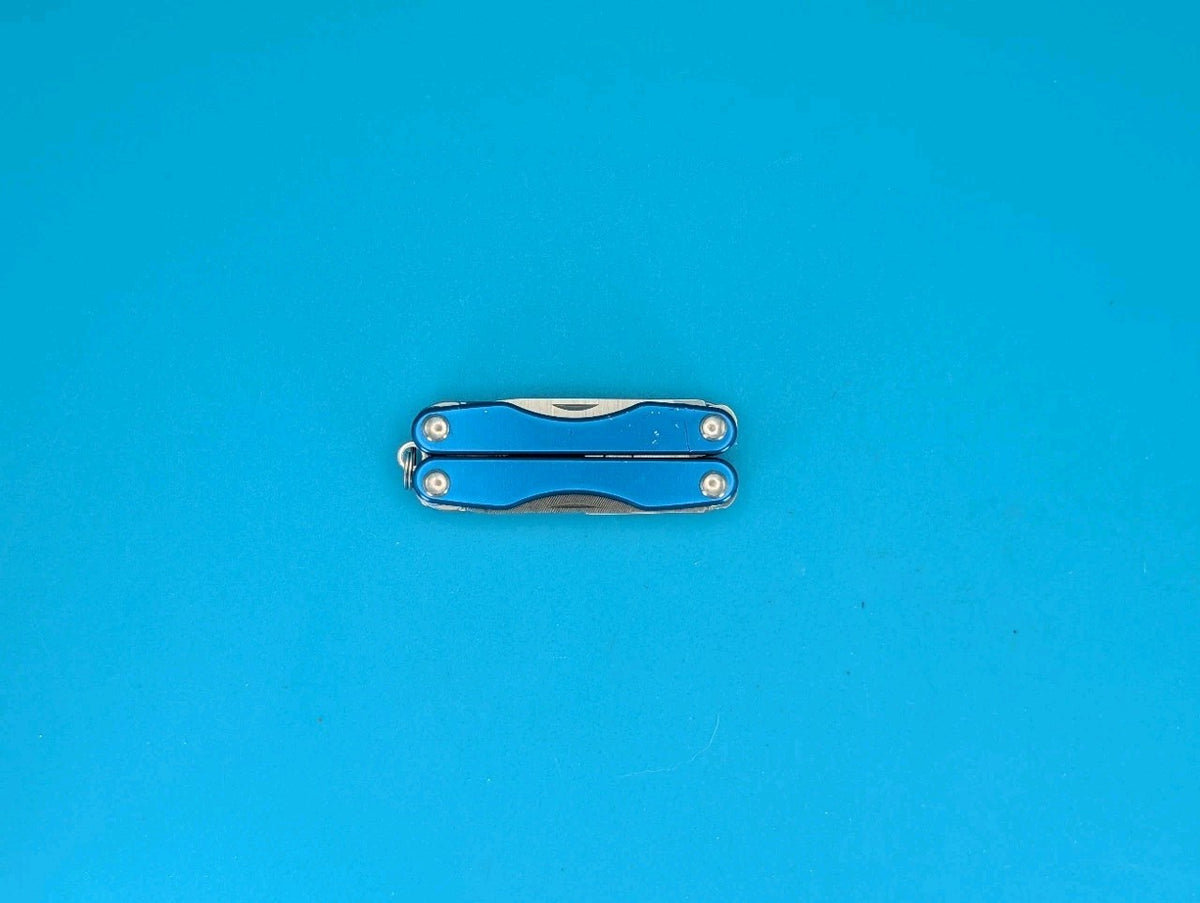 Leatherman Squirt P4 Multi-Tool, Key Ring, Retired, BLUE!
