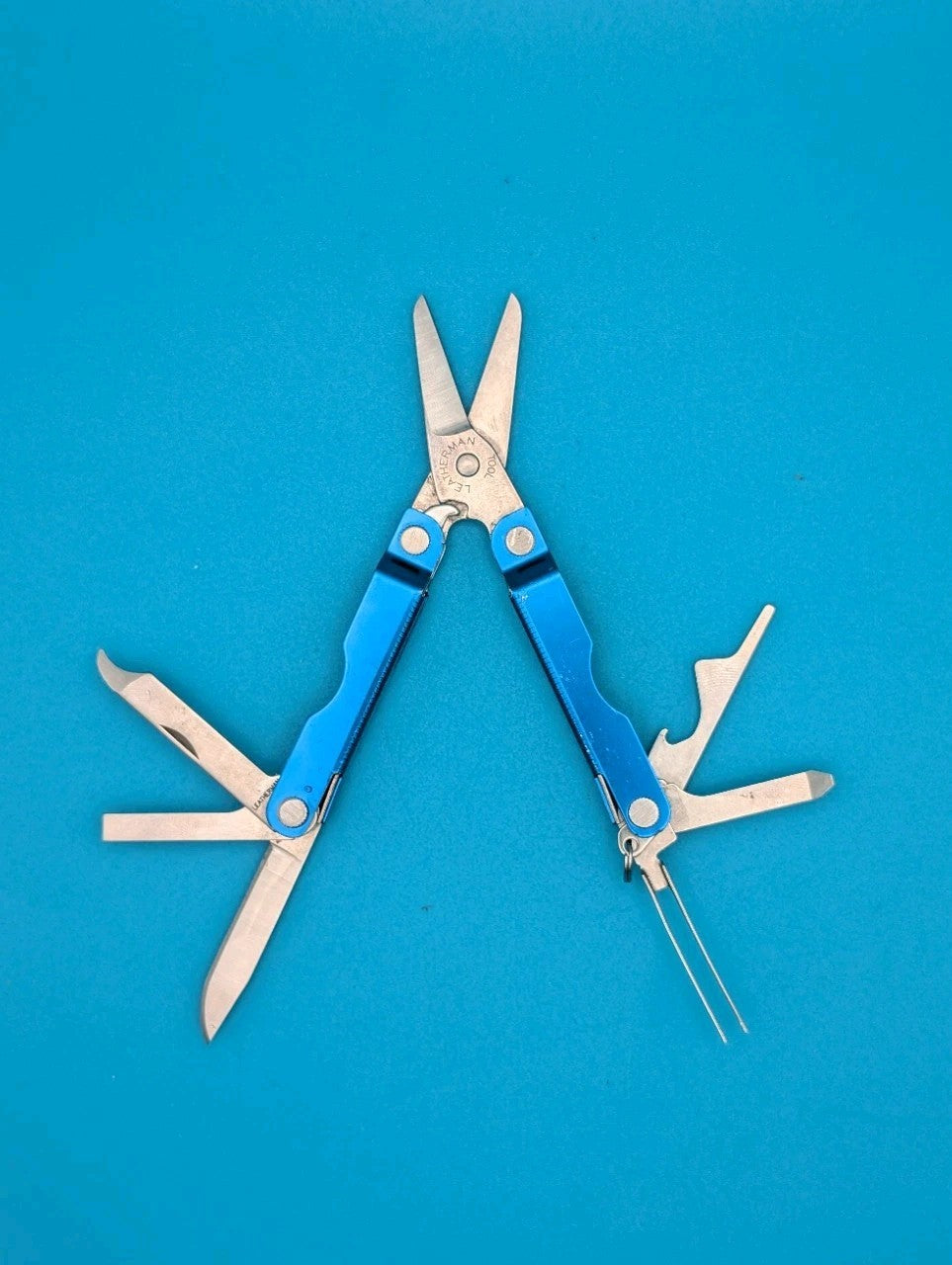Leatherman Micra Multi-Tool, Knife, Scissors, Key Ring, Blue!