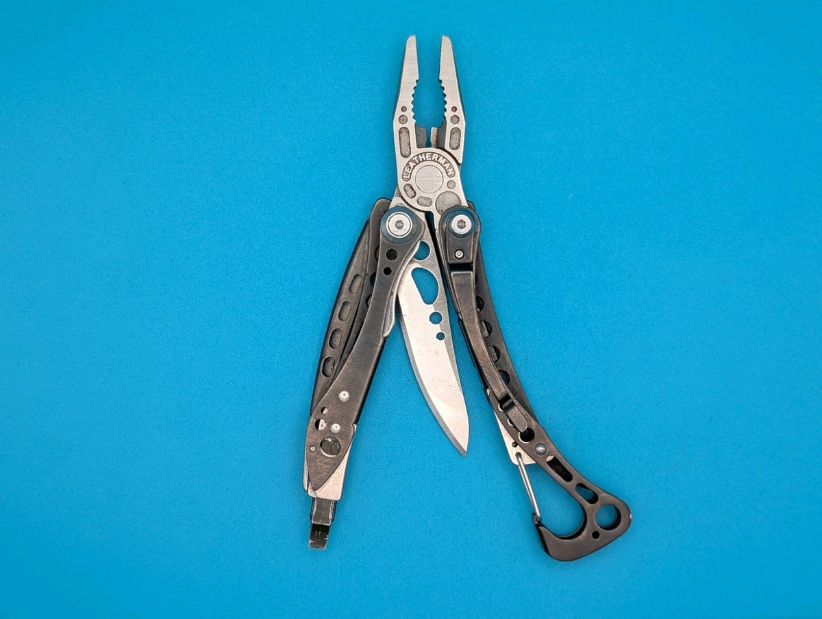 Leatherman Skeletool CX Multitool Plain Edge Knife!