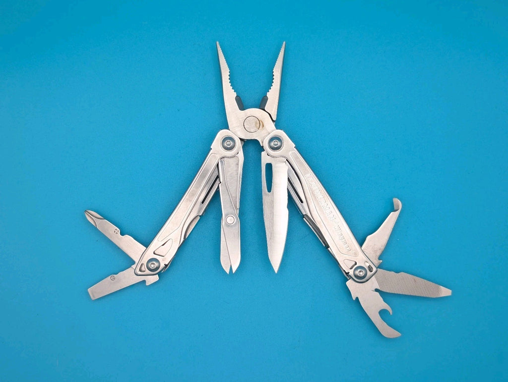 LEATHERMAN WINGMAN MULTI-TOOL! FAST SHIPPING!
