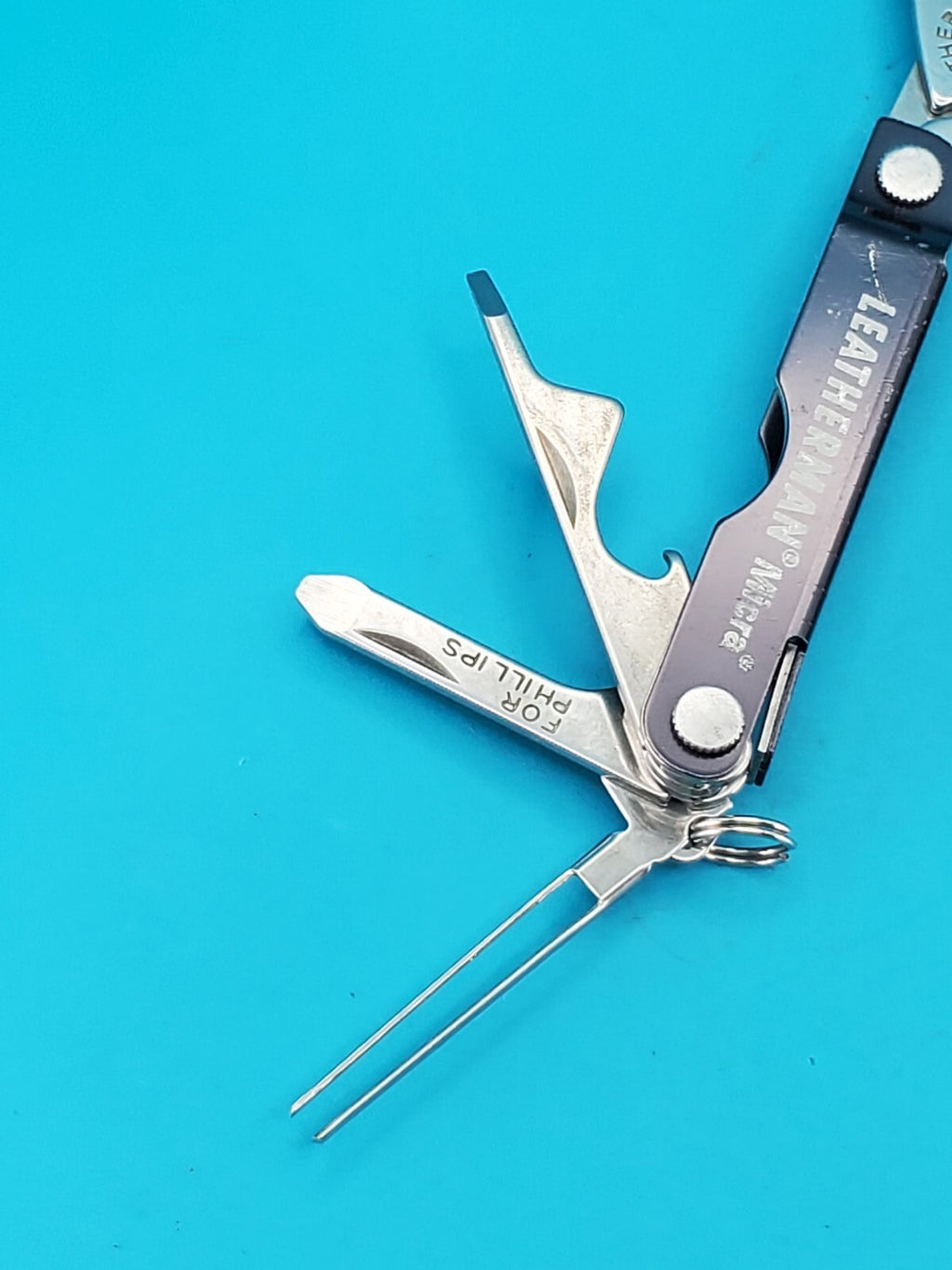 Leatherman Micra Multi-Tool, Knife, Scissors, Key Ring, Gray!