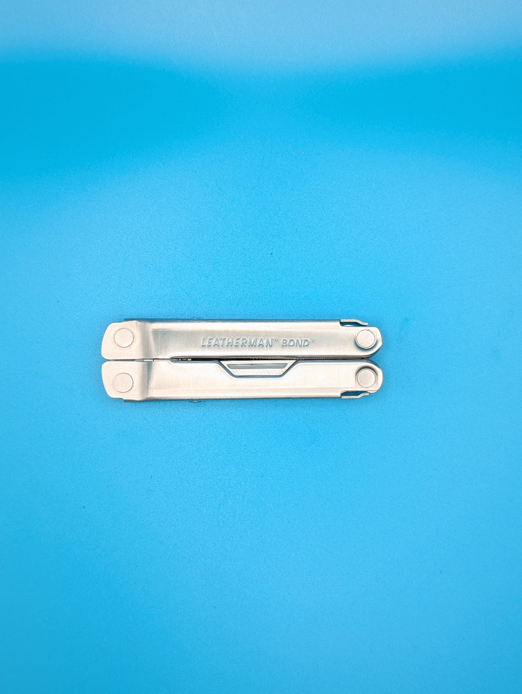 LEATHERMAN Bond Multitool, Stainless Steel Everyday Tool! WITH SHEATH!