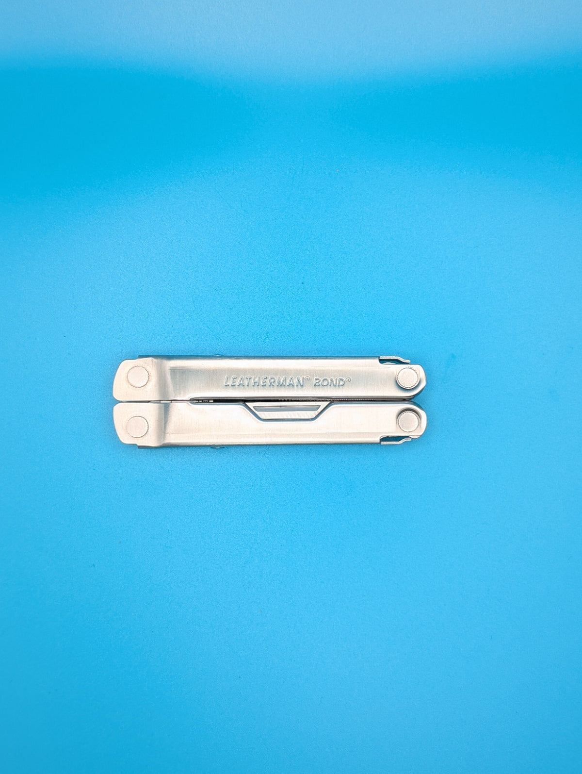 LEATHERMAN Bond Multitool, Stainless Steel Everyday Tool! WITH SHEATH!