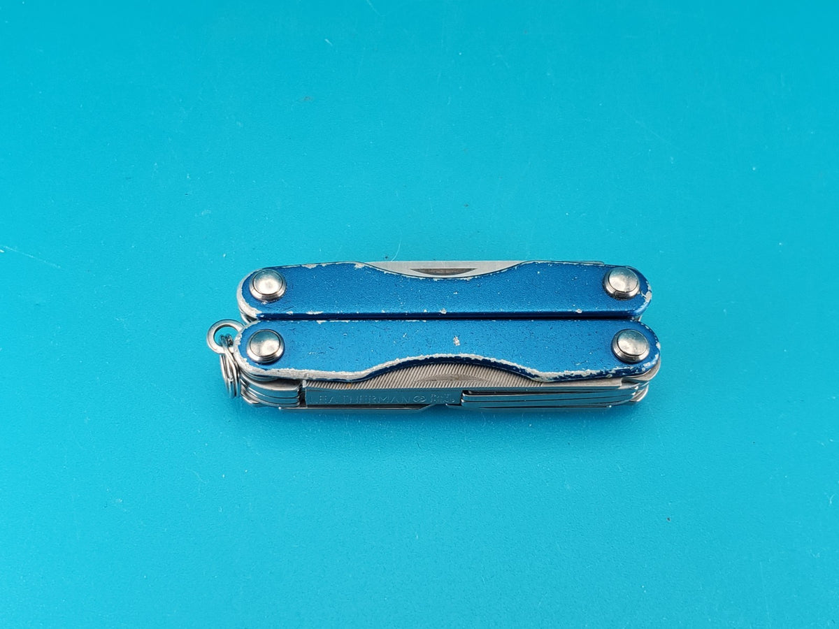 Leatherman Squirt P4 Multi-Tool, Key Ring, Retired, BLUE!