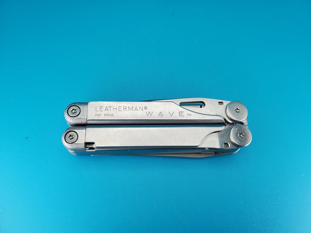 Leatherman Wave Original Vintage Retired, Dated 05/00 (JUN, 2000) WITH SHEATH!