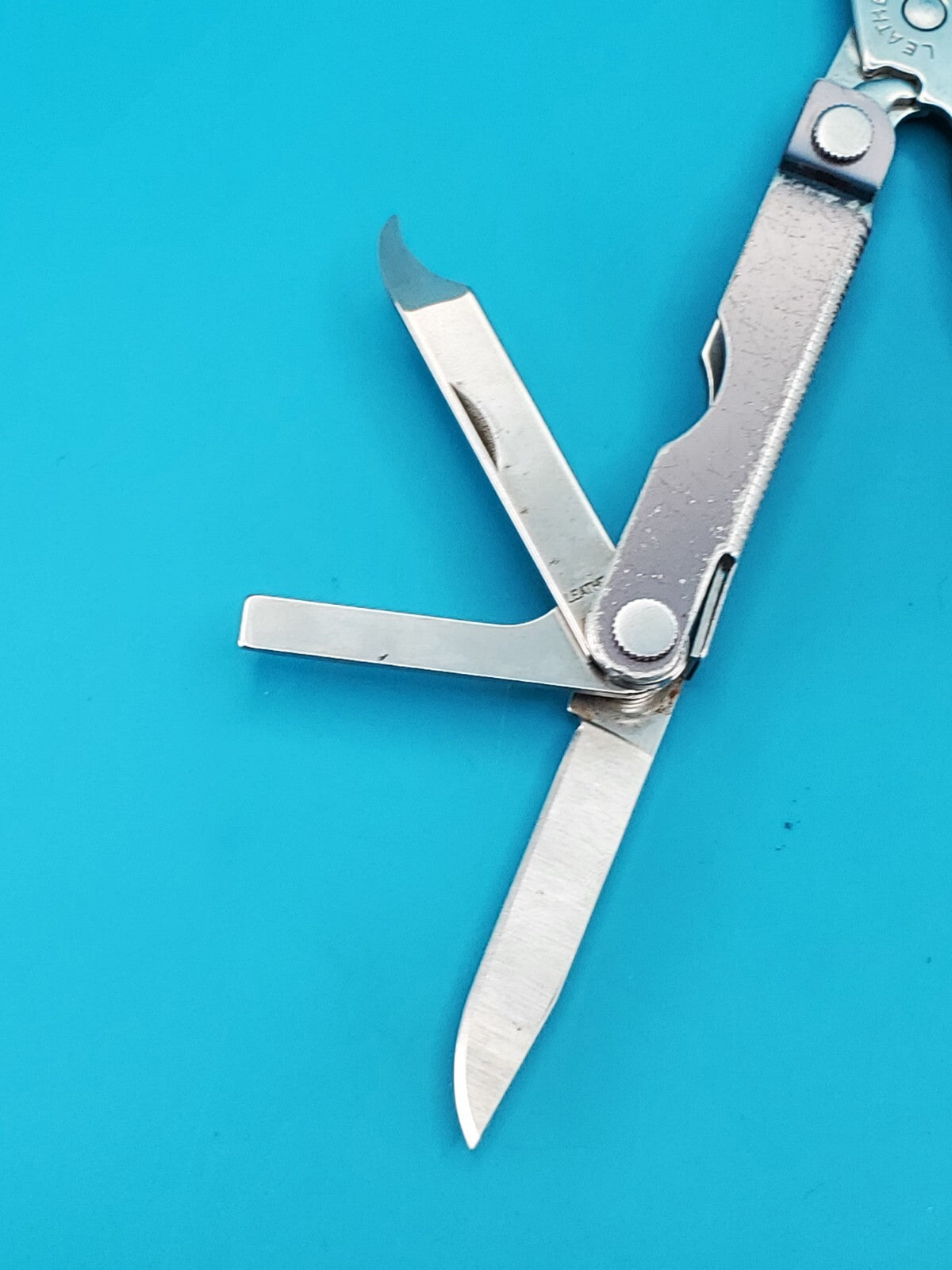 Leatherman Micra Multi-Tool, Knife, Scissors, Key Ring, Gray!
