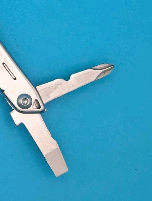 LEATHERMAN WINGMAN MULTI-TOOL! FAST SHIPPING!
