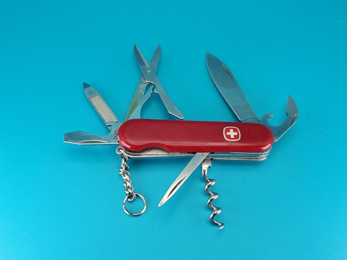 Wenger Traveler Red Swiss Army Knife Multi Tool!