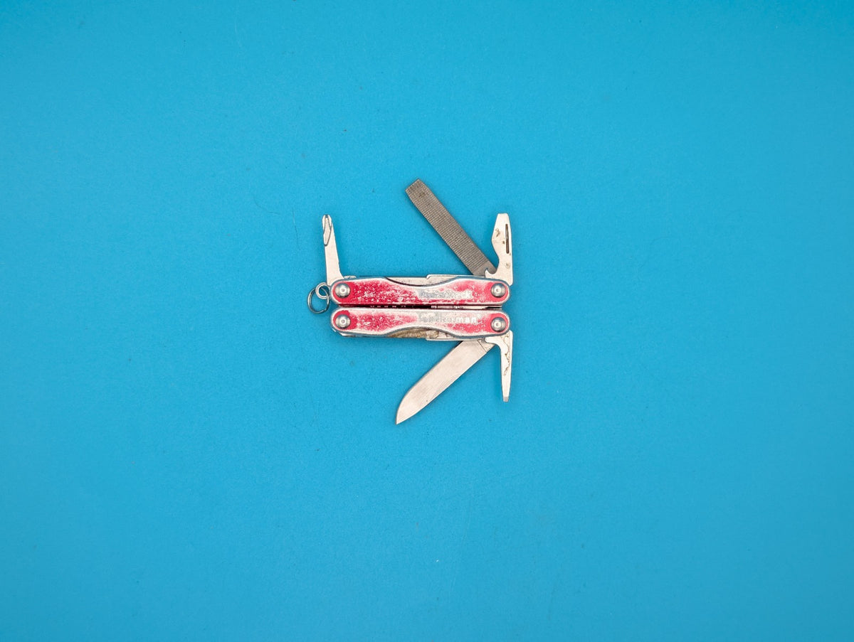 Leatherman Squirt ES4 USA Radio Shack! Limited Edition!