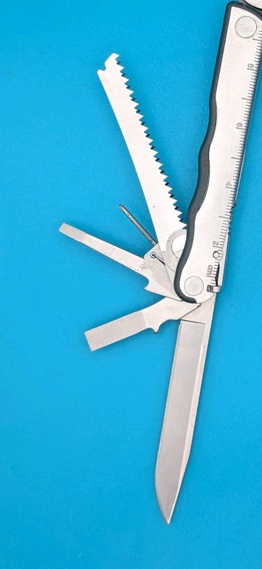 Leatherman BLAST Multi-Tool , Retired Multitool w/ Knife Pliers