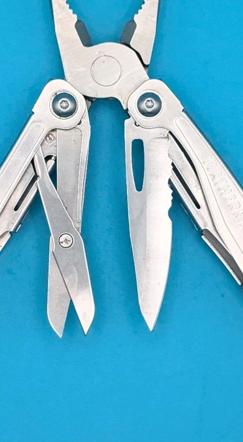 LEATHERMAN WINGMAN MULTI-TOOL! FAST SHIPPING!