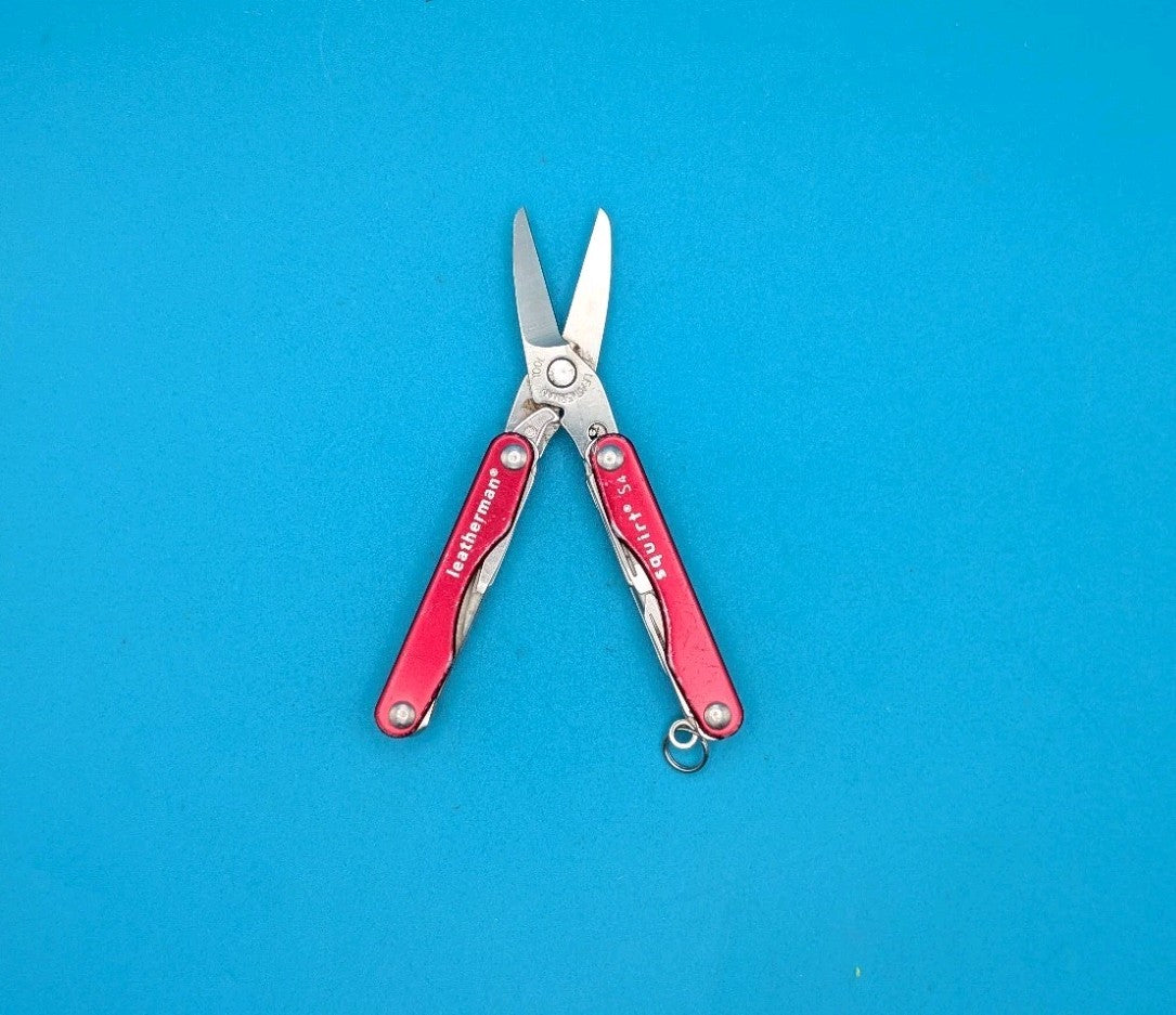 Leatherman Squirt S4 Multi-Tool, Key Ring, Retired, RED!