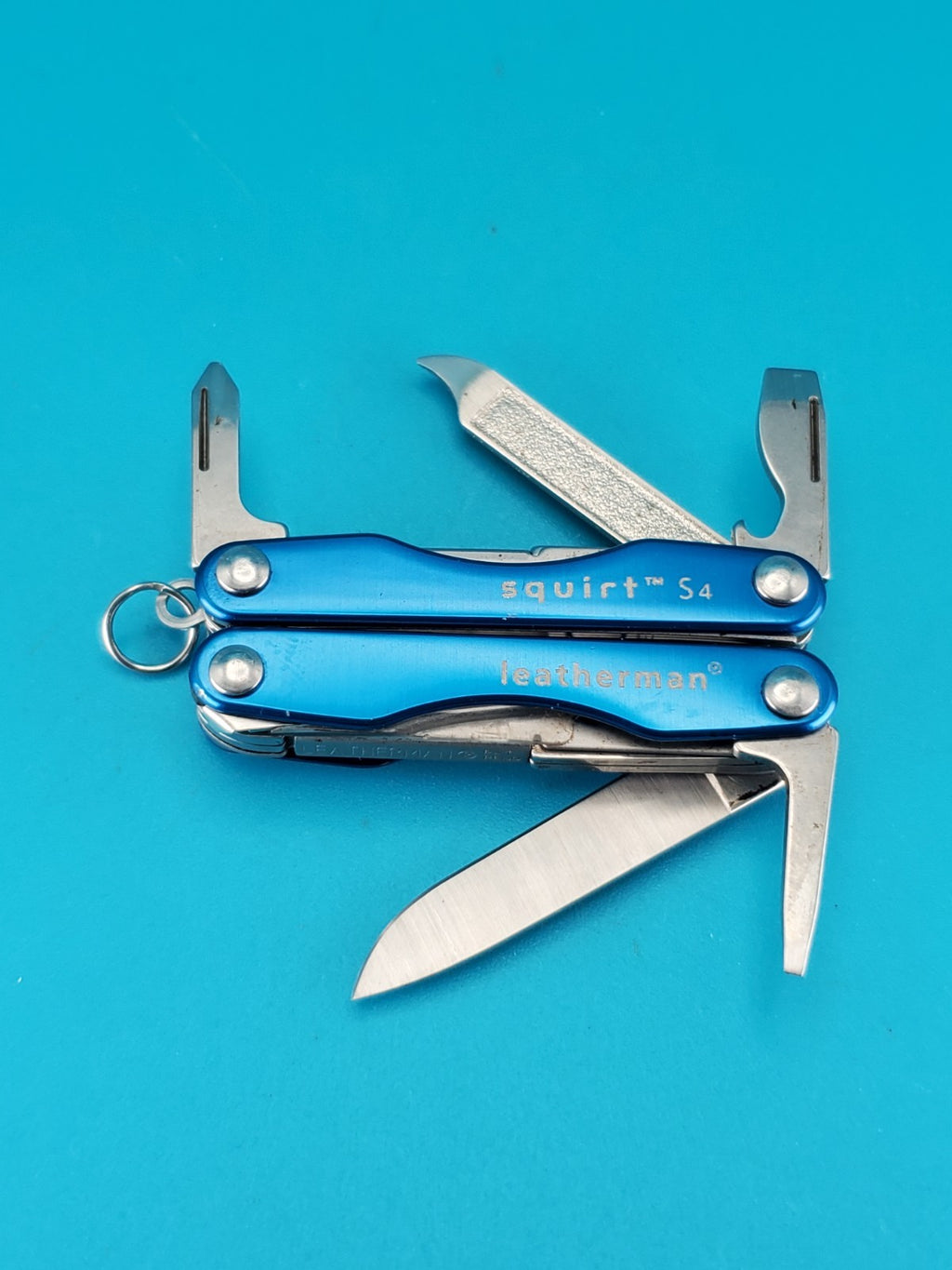 Leatherman Squirt S4 Multi-Tool, Key Ring, Retired, BLUE! CAREFIRST BLUEFUND