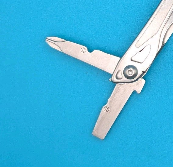 Leatherman Sidekick Multi-Tool, Knife, Pliers, Saw, Stainless!