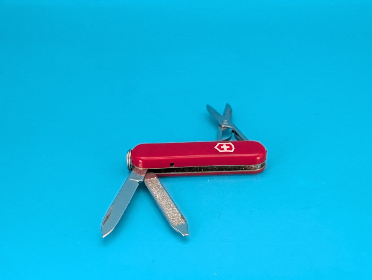 Victorinox Signature Lite Red Swiss Army Knife! 58mm, RED BRIGHT LED!