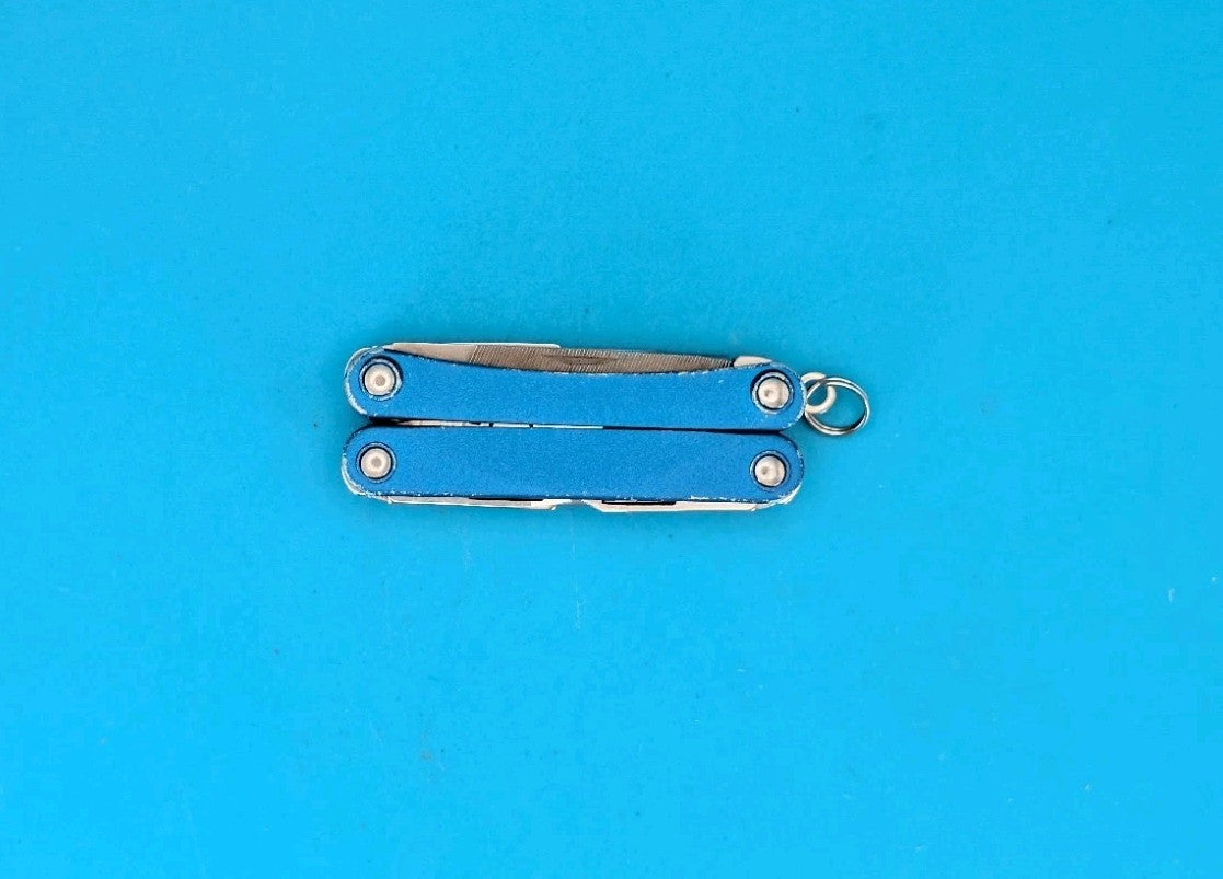 Leatherman SQUIRT PS4 Multi-Tool With Pliers Scissors Knife BLUE!