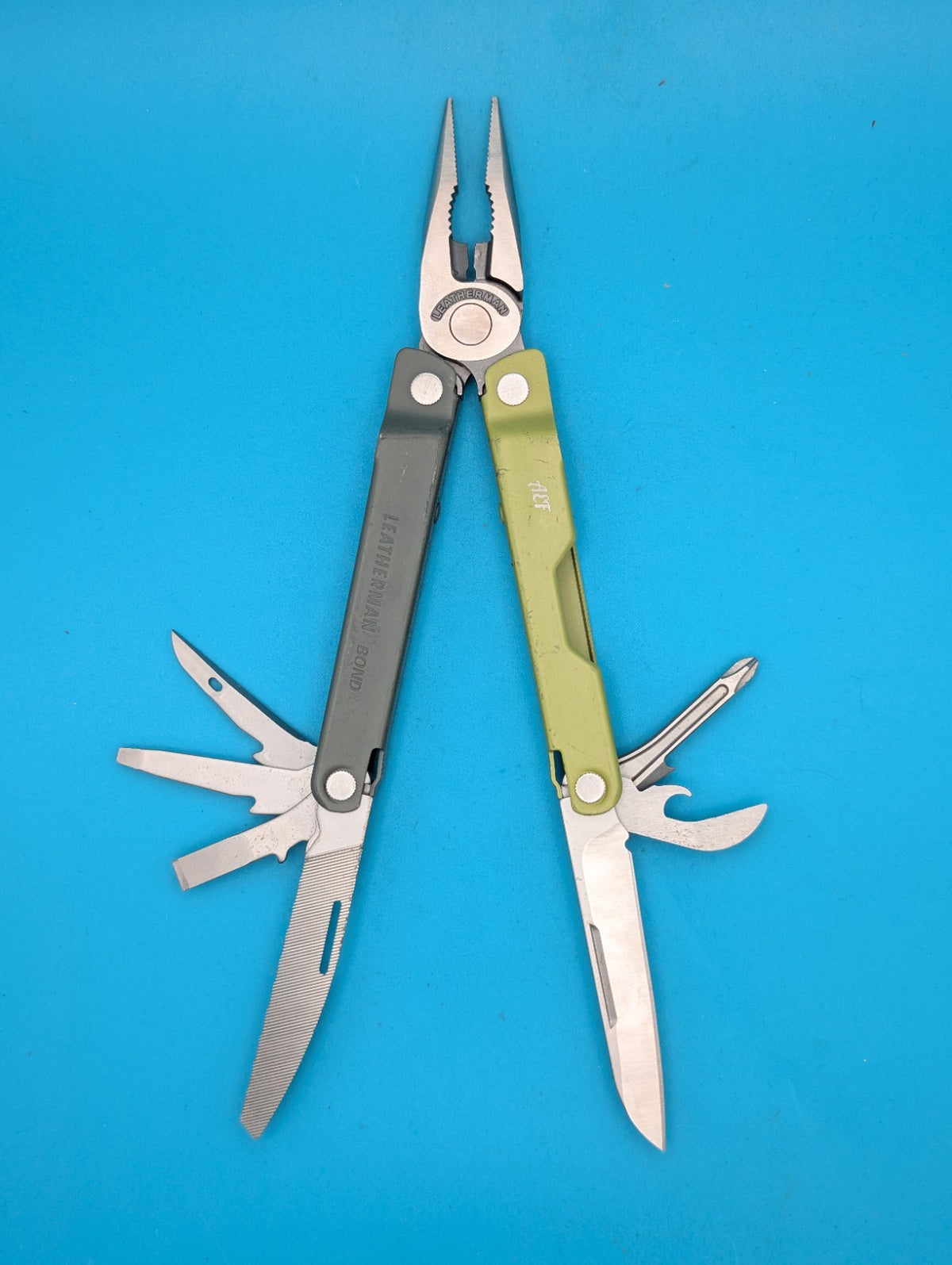 LEATHERMAN Bond Knife Multi Tool! *AEF*