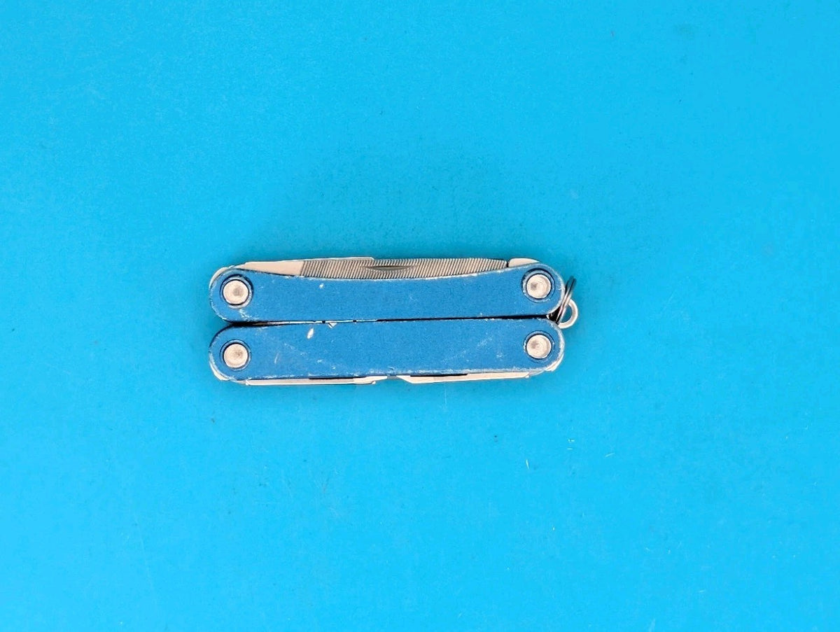 Leatherman SQUIRT PS4 Multi-Tool With Pliers Scissors Knife BLUE!