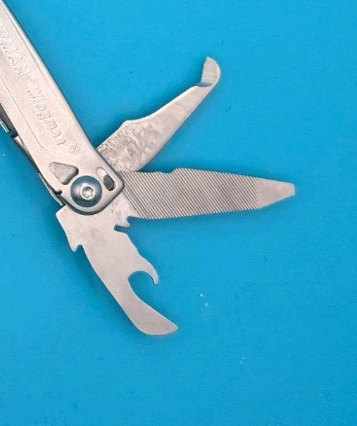 LEATHERMAN WINGMAN MULTI-TOOL! FAST SHIPPING!