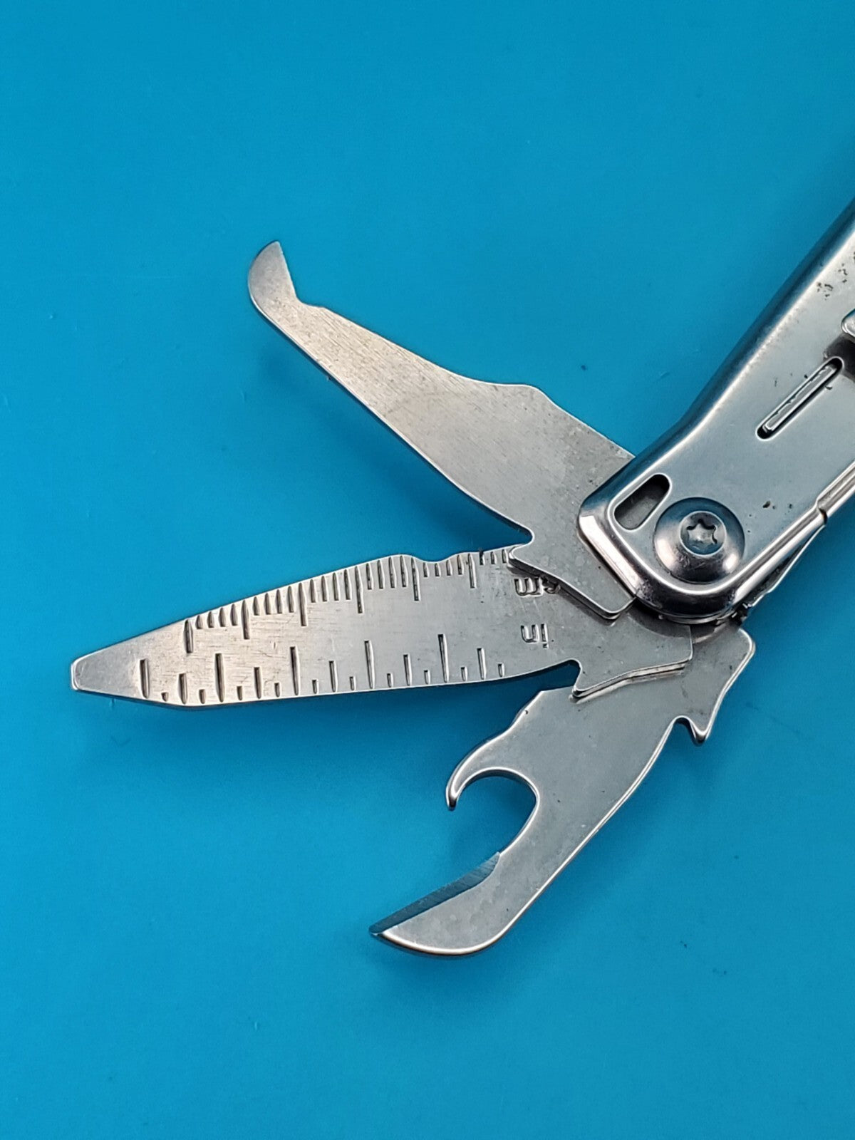 LEATHERMAN WINGMAN MULTI-TOOL! FAST SHIPPING!