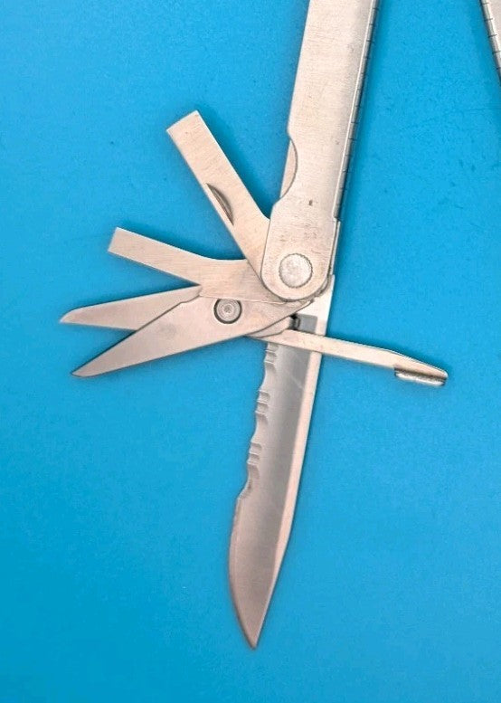 Leatherman PST 2 Multi Tool! 08/98 date stamp! Fast Shipping! *GEA*