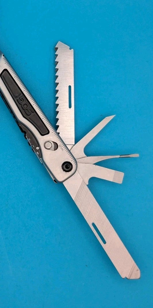 Retired SOG PowerPlay Knife Pliers Multi Tool!
