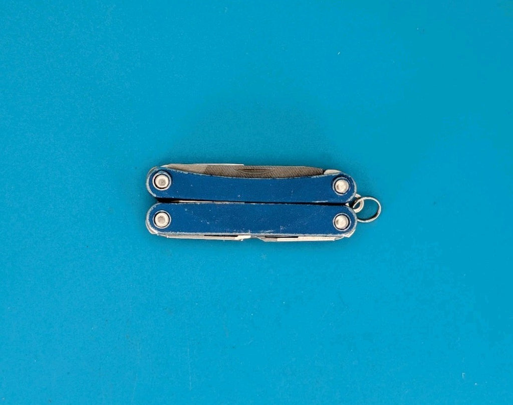 Leatherman SQUIRT PS4 Multi-Tool With Pliers Scissors Knife BLUE!