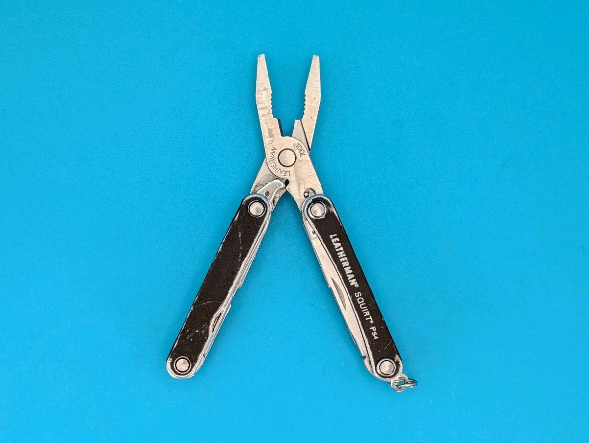 Leatherman Squirt PS4 Multi-Tool With Pliers Scissors Knife Black