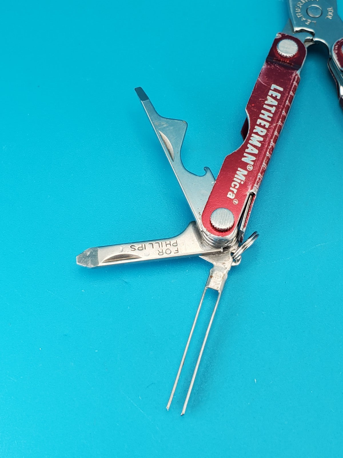 Leatherman Micra Multi-Tool, Knife, Scissors, Key Ring, Red