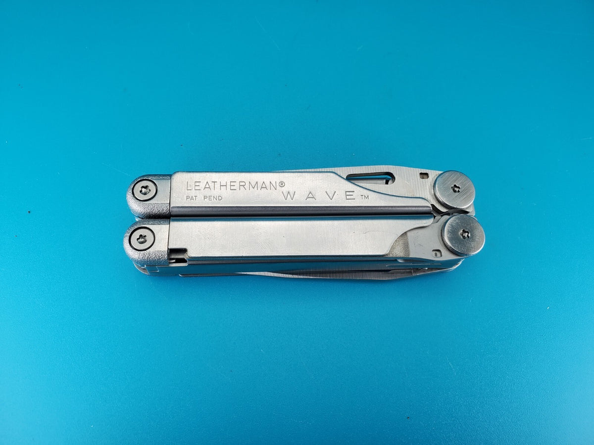 Leatherman Wave Original Vintage Retired, Dated 05/00 (JUN, 2000) WITH SHEATH!