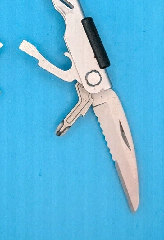 Gerber MP400 Compact Multitool Stainless Steel! USED/SOME RUST