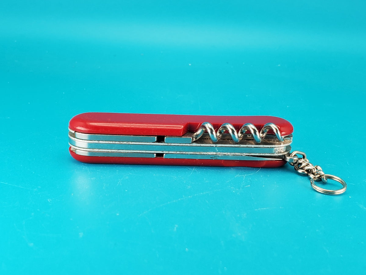 Wenger Serrated Traveler Red Swiss Army Knife Multi Tool!