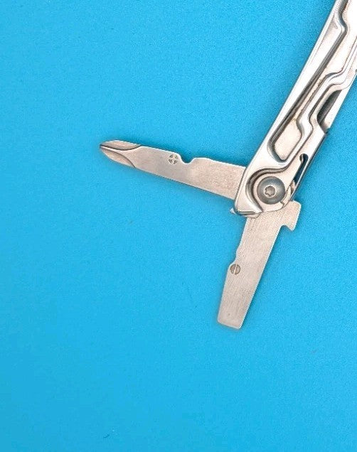 Leatherman Rev 3.8" Multi-Tool, Stainless! With Sheath!