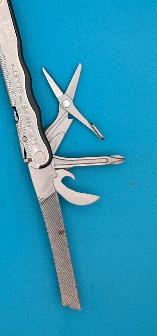 Leatherman BLAST Multi-Tool , Retired Multitool w/ Knife Pliers
